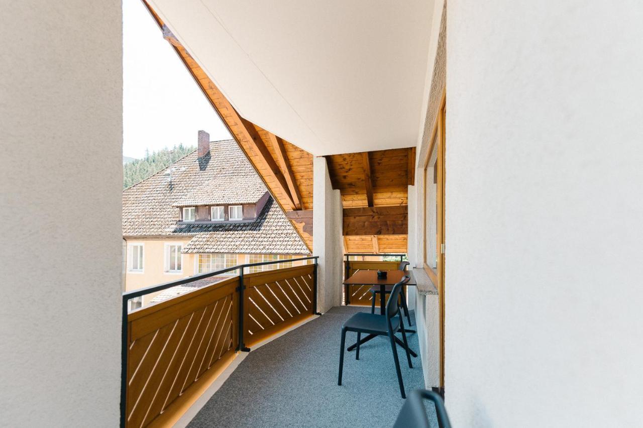 Moderne 2 Zi.-Fewo Blackforest Art Barrierefrei Naehe Freiburg Simonswald Exterior photo